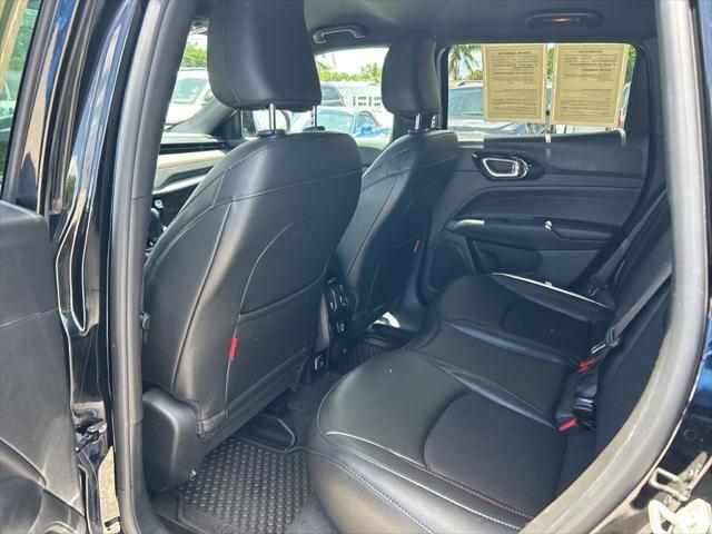 Photo of 2024 Diamond Black Crystal Pearlcoat Jeep Compass