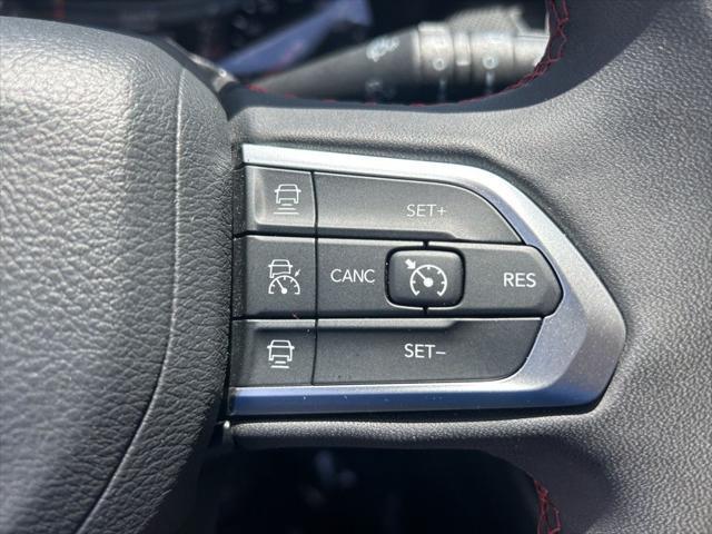 Photo of 2024 Diamond Black Crystal Pearlcoat Jeep Compass
