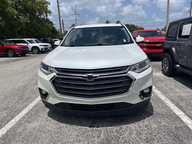 Photo of 2019 Iridescent Pearl Tricoat Chevrolet Traverse