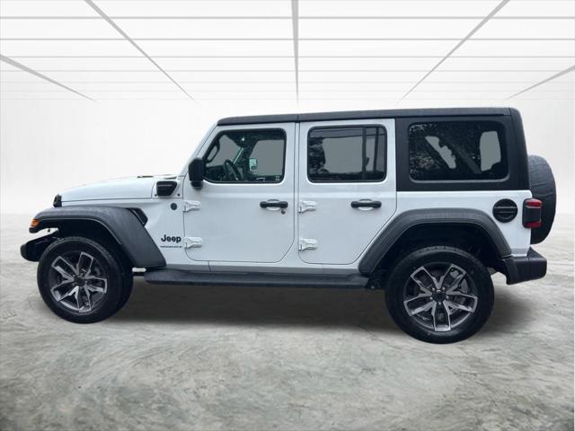 Photo of 2025 Bright White Clearcoat Jeep Wrangler