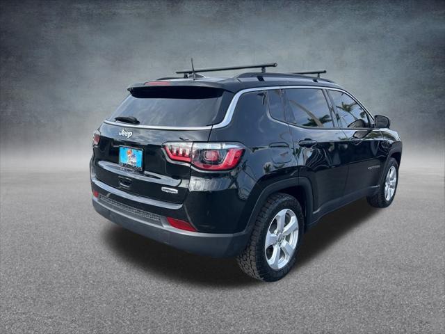 Photo of 2021 Diamond Black Crystal Pearlcoat Jeep Compass
