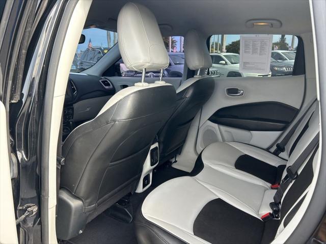 Photo of 2021 Diamond Black Crystal Pearlcoat Jeep Compass