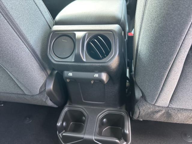 Photo of 2025 Bright White Clearcoat Jeep Wrangler