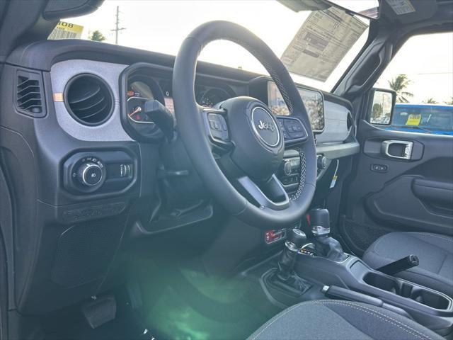 Photo of 2025 Granite Crystal Metallic Clearcoat Jeep Wrangler
