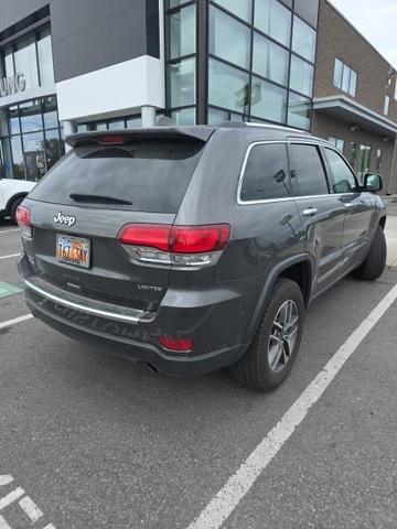 Photo of 2021 Granite Crystal Clearcoat Metallic Jeep Grand Cherokee