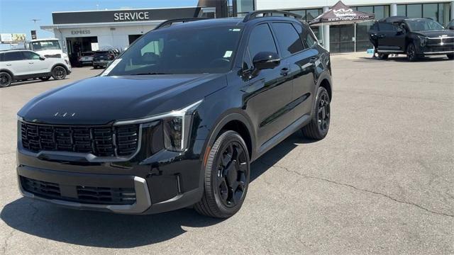 Photo of 2025 Ebony Black Kia Sorento