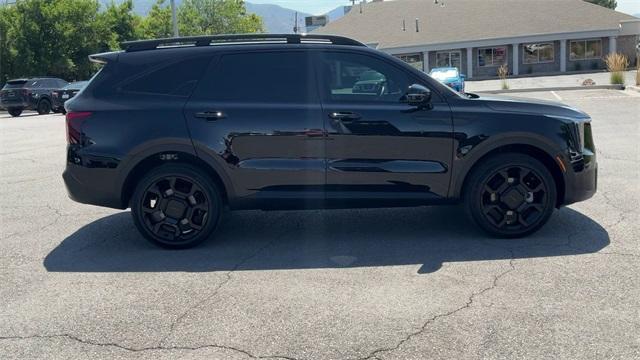 Photo of 2025 Ebony Black Kia Sorento