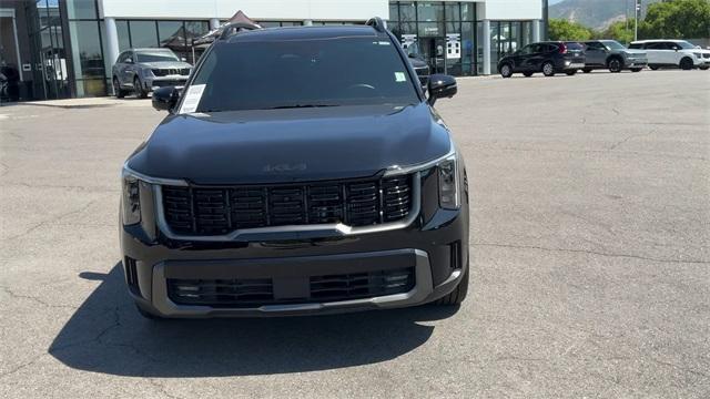 Photo of 2025 Ebony Black Kia Sorento