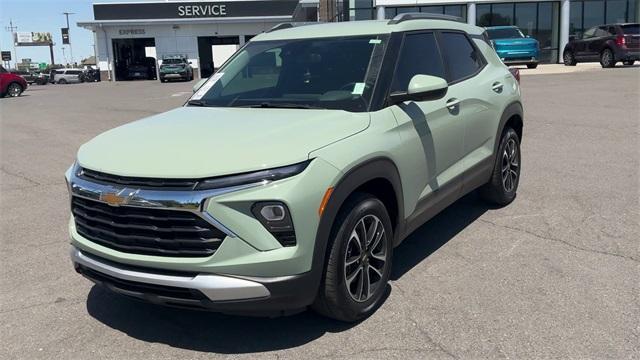 Photo of 2025 Green Chevrolet Trailblazer
