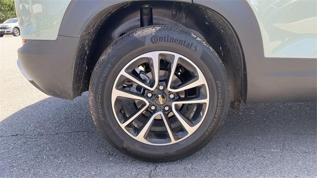 Photo of 2025 Green Chevrolet Trailblazer