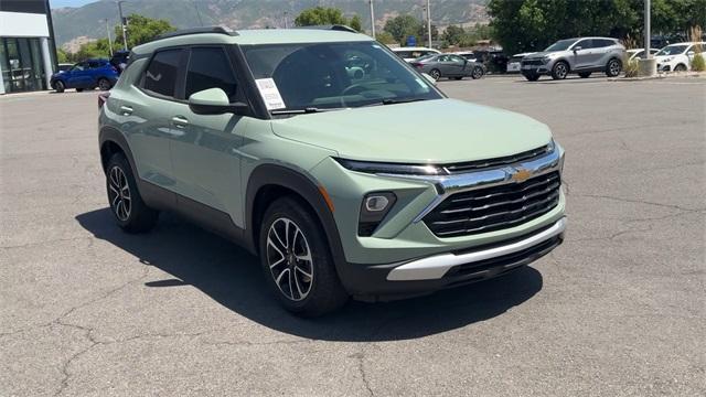 Photo of 2025 Green Chevrolet Trailblazer