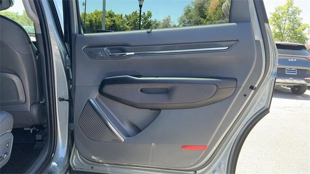 Photo of 2024 Iceberg Green Kia EV9