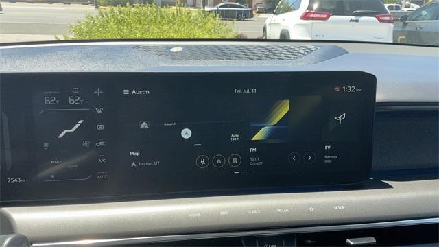 Photo of 2024 Iceberg Green Kia EV9