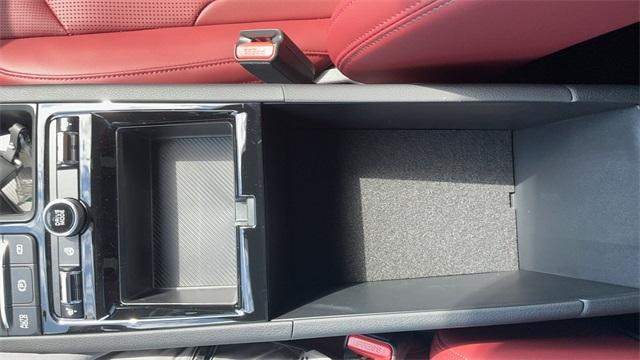 Photo of 2025 Wolf Gray Kia K5