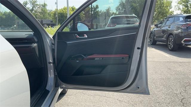 Photo of 2025 Wolf Gray Kia K5