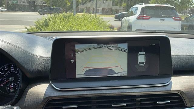 Photo of 2022 Glacial White Pearl Kia Telluride