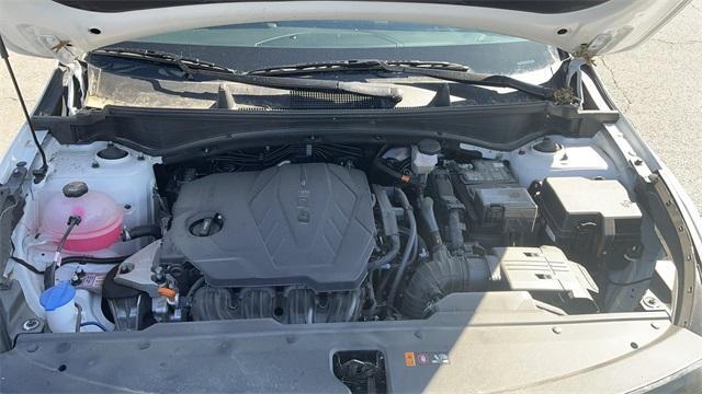 Photo of 2024 Glacier White Pearl Kia Sportage