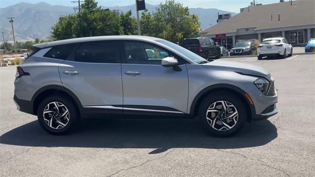 Photo of 2023 Steel Gray Kia Sportage