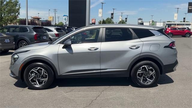 Photo of 2023 Steel Gray Kia Sportage