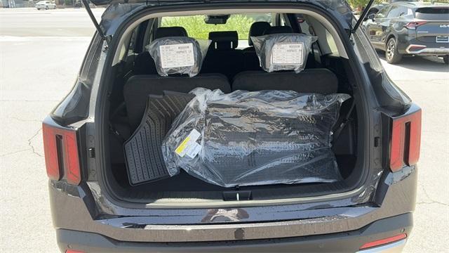 Photo of 2025 Metal Kia Sorento