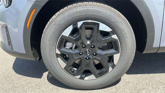 Photo of 2025 Everlasting Silver Kia Sorento
