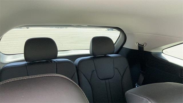 Photo of 2025 Everlasting Silver Kia Sorento