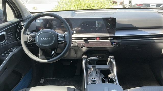 Photo of 2025 Everlasting Silver Kia Sorento