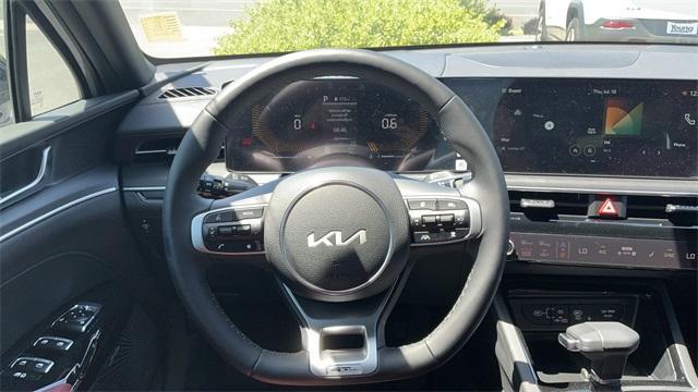 Photo of 2025 Wolf Gray Kia K5