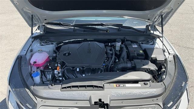 Photo of 2025 Wolf Gray Kia K5