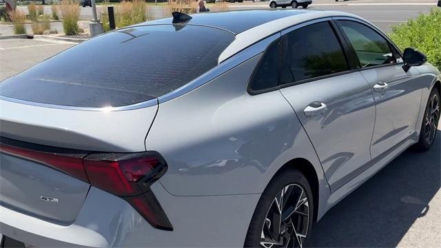 Photo of 2025 Wolf Gray Kia K5