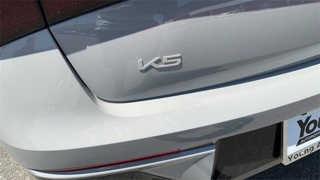 Photo of 2025 Wolf Gray Kia K5