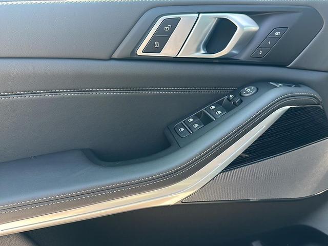 Photo of 2026 Manhattan Green Metallic BMW X5