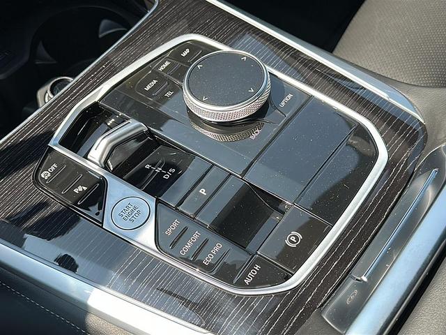 Photo of 2026 Manhattan Green Metallic BMW X5