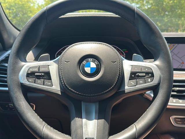 Photo of 2022 White BMW X6