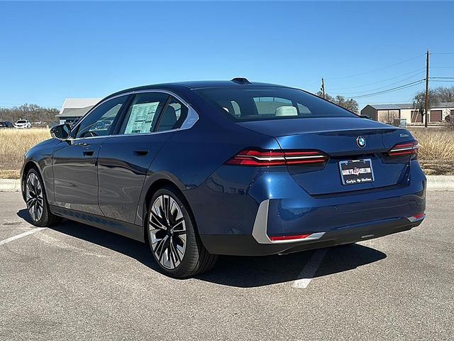 Photo of 2025 Blue BMW 530
