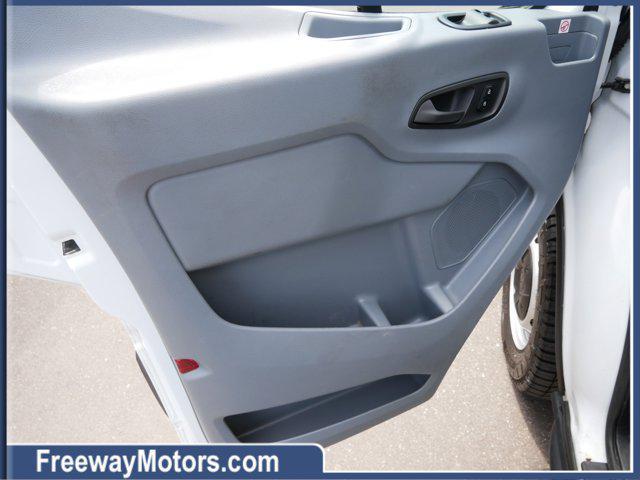 Photo of 2019 Oxford White Ford Transit-250