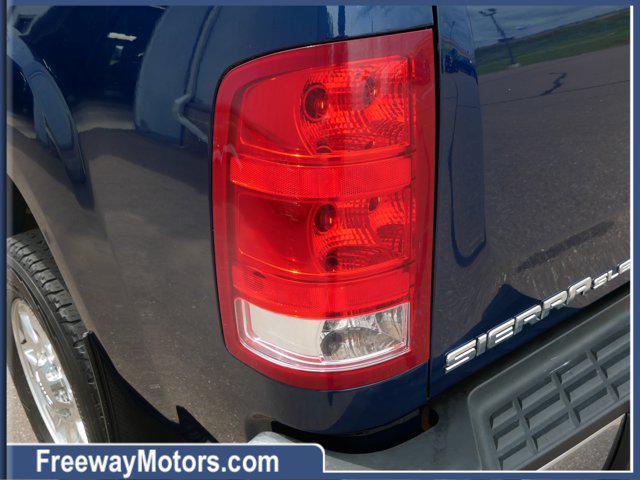 Photo of 2011 Midnight Blue Metallic GMC Sierra 2500