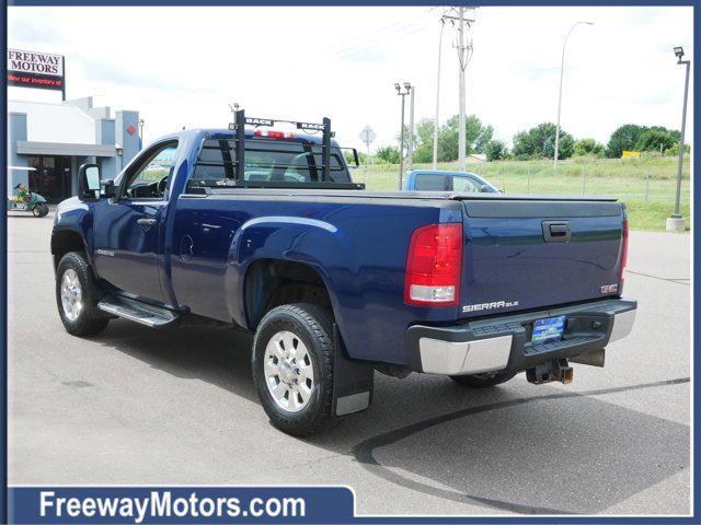 Photo of 2011 Midnight Blue Metallic GMC Sierra 2500