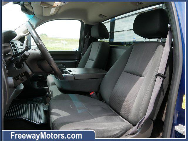 Photo of 2011 Midnight Blue Metallic GMC Sierra 2500