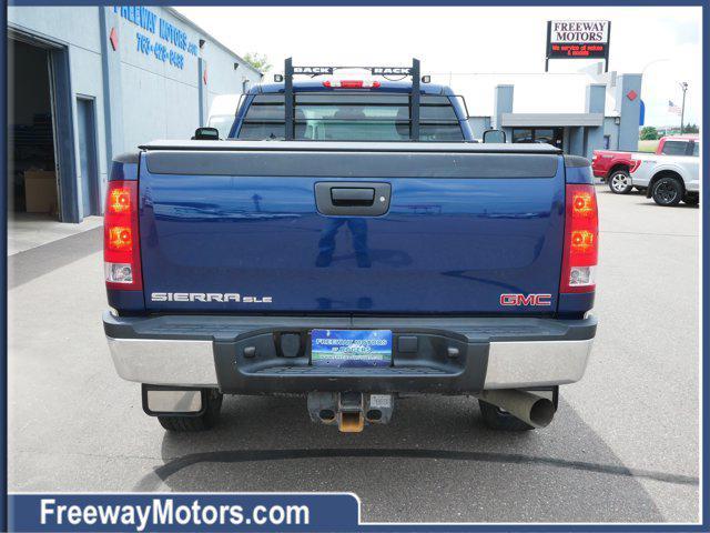 Photo of 2011 Midnight Blue Metallic GMC Sierra 2500