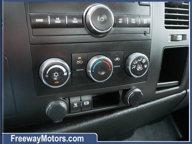 Photo of 2011 Midnight Blue Metallic GMC Sierra 2500