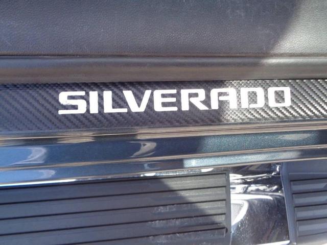 Photo of 2020 Shadow Gray Metallic Chevrolet Silverado 2500
