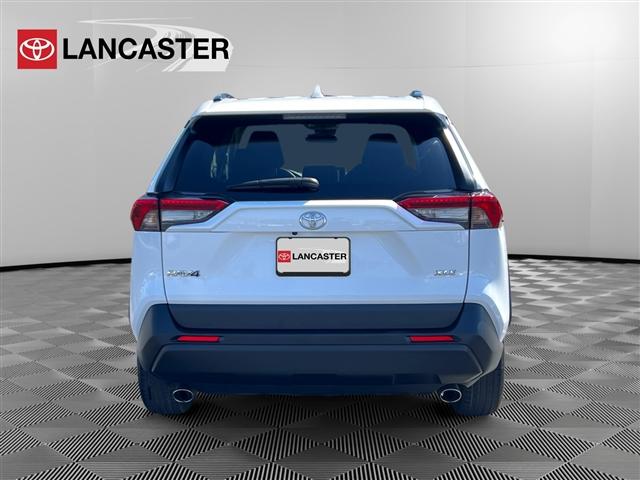 Photo of 2024 Ice Cap Toyota RAV4