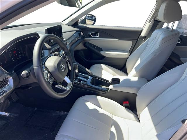 Photo of 2025 Platinum White Pearl Acura Integra