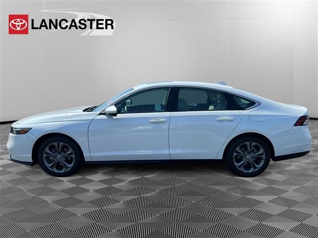 Photo of 2023 Platinum White Pearl Honda Accord