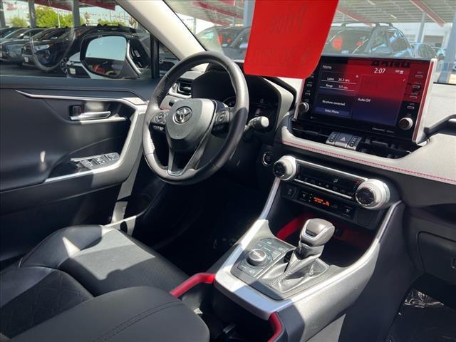 Photo of 2022 Midnight Black Metallic Toyota RAV4