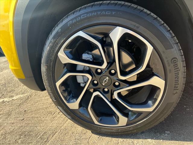 Photo of 2024 Nitro Yellow Metallic Chevrolet Trax