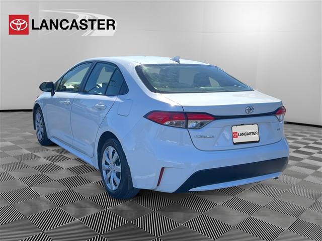 Photo of 2022 White Toyota Corolla