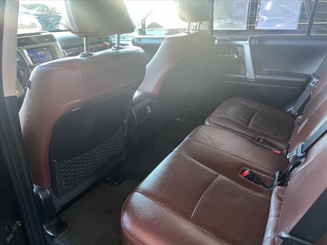 Photo of 2018 Midnight Black Metallic Toyota 4Runner
