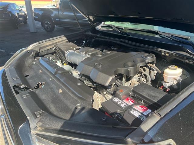 Photo of 2018 Midnight Black Metallic Toyota 4Runner